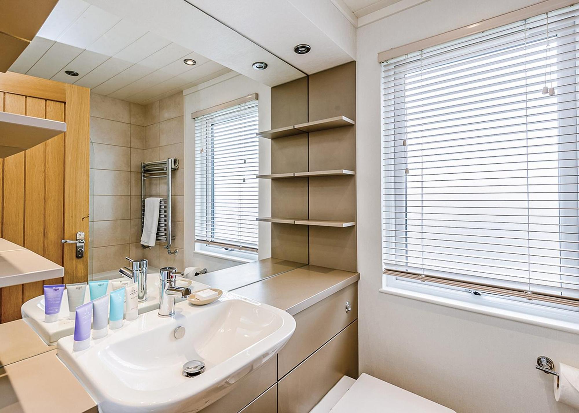 Woodside Coastal Retreat Hotel Fishbourne  Room photo