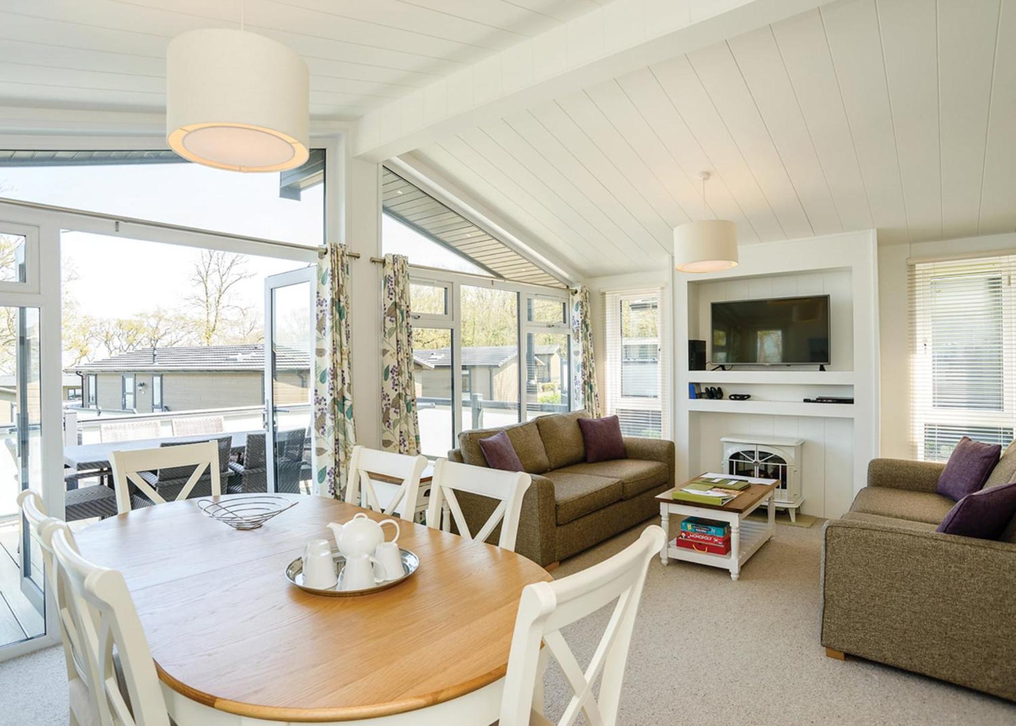 Woodside Coastal Retreat Hotel Fishbourne  Exterior photo